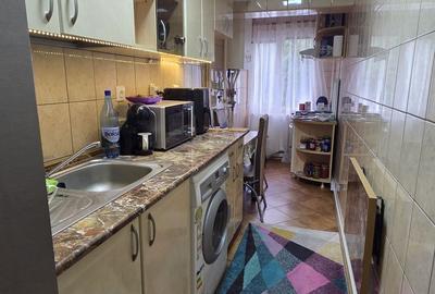 Garsonieră decomandată în Gorjului