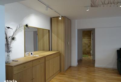 Apartament cu 3 camere semidecomandat, mobilat în Decebal