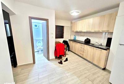 Apartament cu 3 camere decomandat în Drumul Taberei