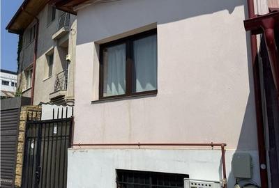 Casă individuală cu 3 camere cu Canalizare în Iancului