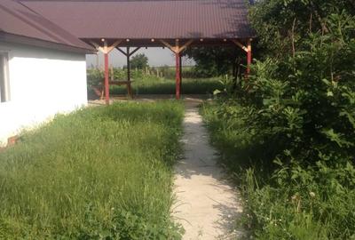 Casă cu 3 camere semidecomandat în Central - 4
