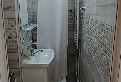 Garsonieră decomandată în Micro 19