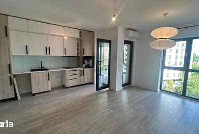 Apartament cu 3 camere semidecomandat în Domenii