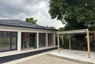 Casă cu 4 camere în Răzvad - 2