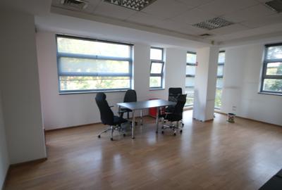 Birou, de 180 mp, în Complex Studențesc
