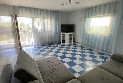 Casă cu 2 camere cu Teren 300 Mp în Central - 2