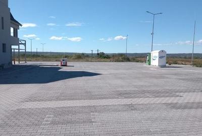 Spațiu comercial, de 240 mp, în Brădești