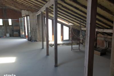 Casă cu 6 camere cu Teren 719 Mp în Ghencea