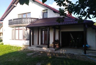 Casă cu 4 camere cu Teren 1800 Mp în Central - 4