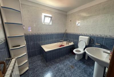 Casă cu 7 camere cu Canalizare în Cotroceni - 14