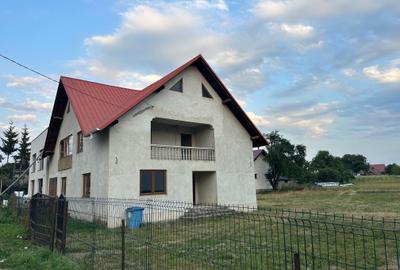 Casă cu 4 camere în Horodnic
