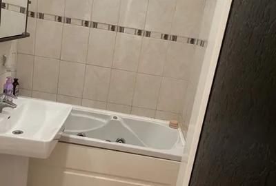 Apartament cu 3 camere decomandat în Gară