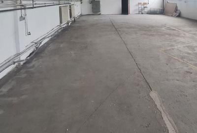 Spațiu comercial, de 90 mp, în Tractorul