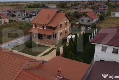 Casă cu 6 camere cu Canalizare în Vetiș - 12