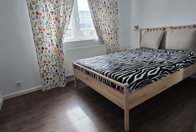 Apartament cu 3 camere decomandat în Micro 4 - 6