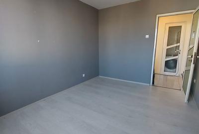 Apartament cu 3 camere semidecomandat în Titan - 10