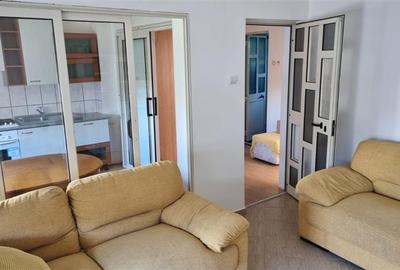 Apartament cu 2 camere decomandat în Calea București