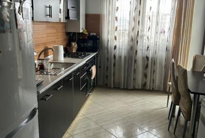 Apartament cu 2 camere semidecomandat în Mărăști