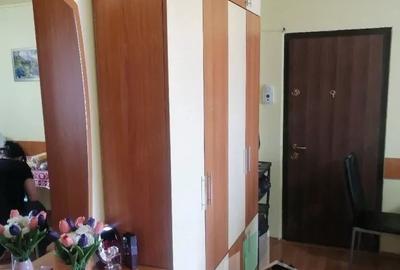 Apartament cu 2 camere decomandat în Zorilor