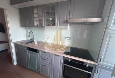 Apartament cu 2 camere semidecomandat, mobilat în Central