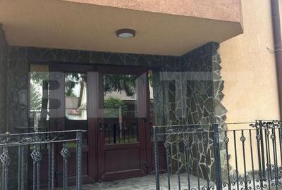Apartament cu 5 camere în Stupini - 1