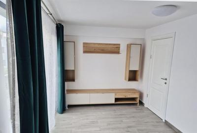 Apartament cu 2 camere decomandat, mobilat în Tractorul - 2