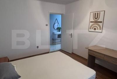 Apartament cu 3 camere în Florilor - 13