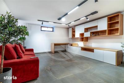 Apartament cu 4 camere, mobilat în Central