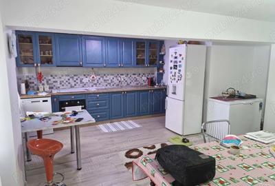 Apartament cu 4 camere decomandat în Central - 1