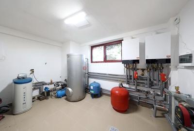 Spațiu comercial, de 880 mp, în Exterior Nord - 35