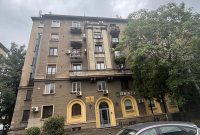 Apartament cu 2 camere decomandat în P-ța Victoriei