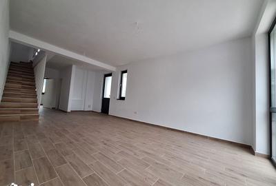Casă cu 2 camere cu Teren 207 Mp în Sânpetru - 2