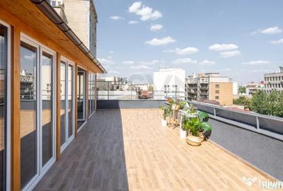 Apartament cu 6 camere decomandat în P-ța Universității