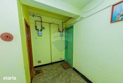 Apartament cu 3 camere decomandat în Săsar