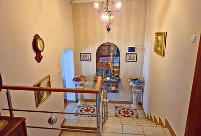 Duplex cu 6 camere cu Canalizare în 1 Mai - 12