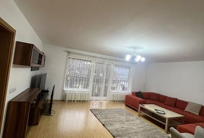 Apartament cu 4 camere în Central - 1