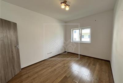 Apartament cu 3 camere decomandat în Arhitecților - Calea Cisnădiei - 8