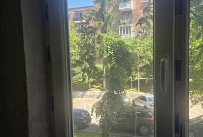 Apartament cu 3 camere decomandat în Simeria - 2