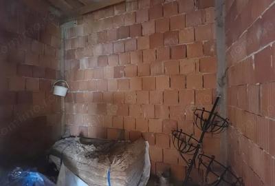 Casă cu Teren 250 Mp în Central - 10