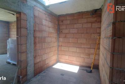 Casă cu 4 camere în Exterior Est - 1