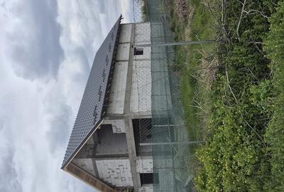 Casă cu Teren 1300 Mp în Șerbănești