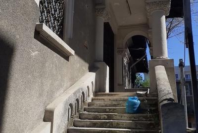 Casă individuală cu 19 camere cu Canalizare în P-ța Romană - 17