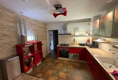 Apartament cu 3 camere decomandat, mobilat în Casa de Cultură - 1