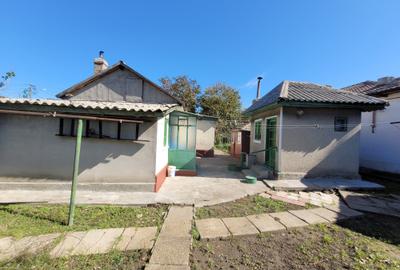 Casă individuală cu 3 camere cu Canalizare în Central - 5