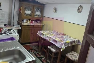 Casă cu 5 camere în Central