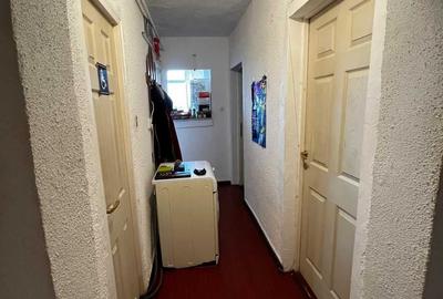 Apartament cu 2 camere decomandat în Plopilor - 1