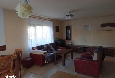 Casă cu 4 camere decomandat cu Teren 100 Mp în Florești