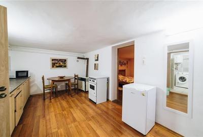 Casă individuală cu 7 camere cu Canalizare în Central - 34