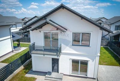 Casă individuală cu 4 camere cu Teren 297 Mp în Cristian - 1