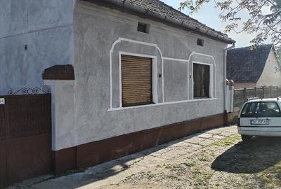 Casă cu 5 camere cu Teren 1100 Mp în Opatița - 10